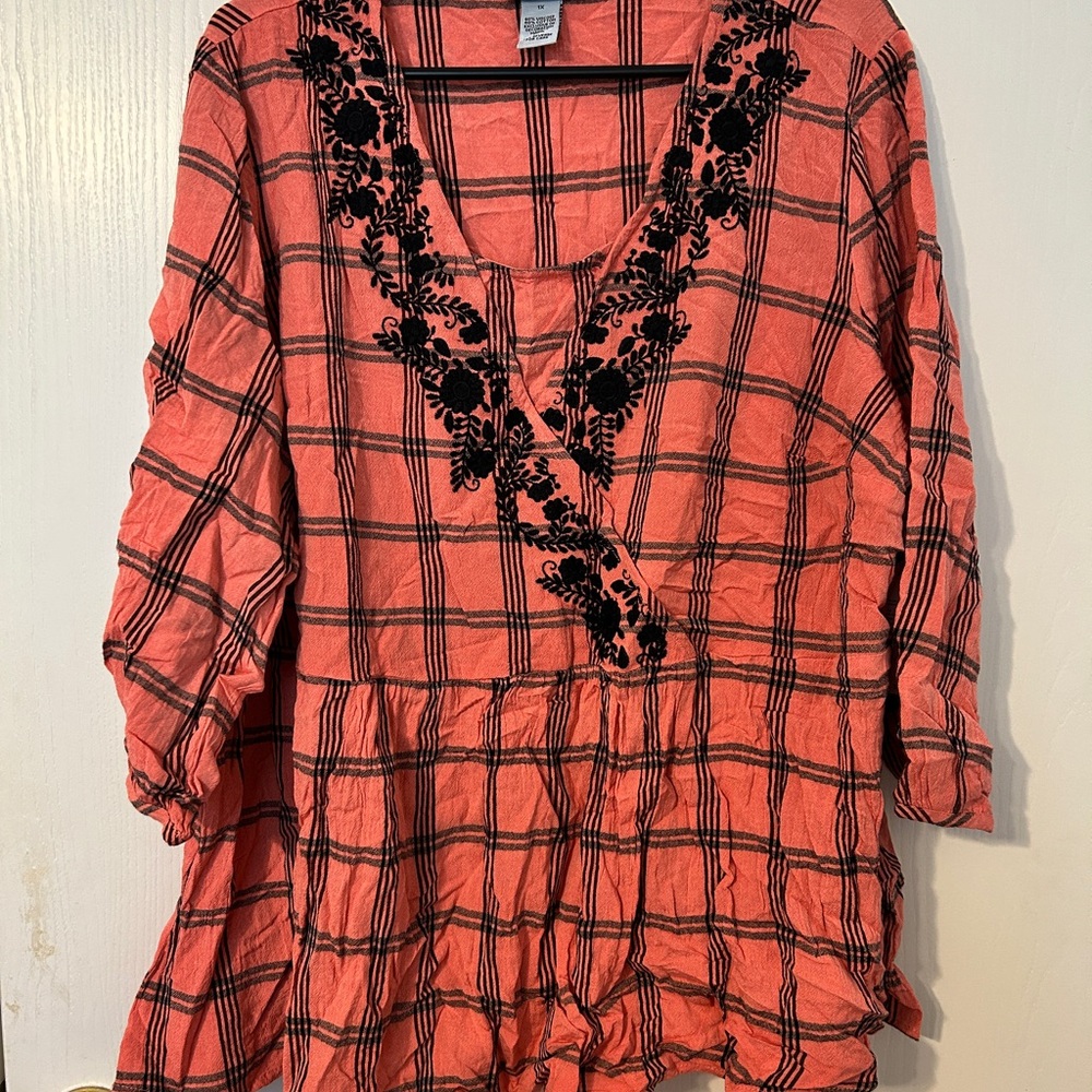 NWT Catherines Coral Plaid Peasant Blouse with Black Embroidery